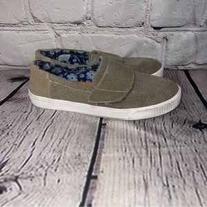 Toms canvas shoes womens size 12